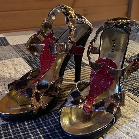 Spring Heels Size 36 - Picture 1 of 3